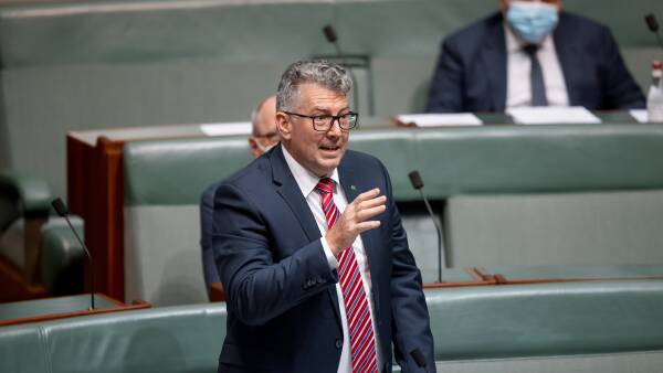 Pitt quits politics over LNP climate policy, heading to private sector