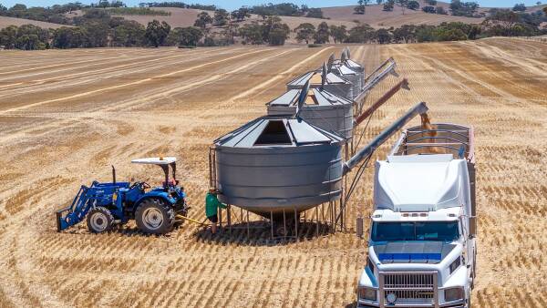 Big price paid at SA farm auction today, more than $10,000 per acre