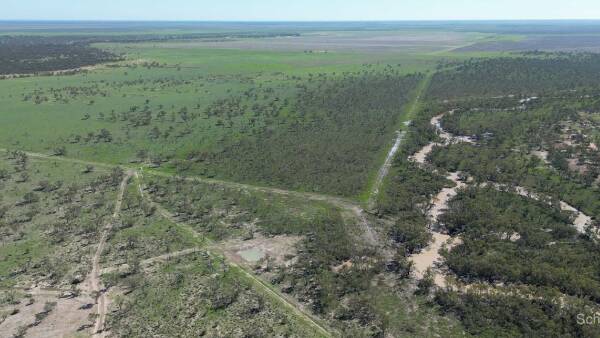 Exceptionally well-improved Narran River country with farming opportunity