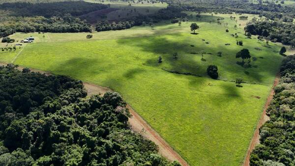 Private and peaceful McIvor Valley property with Morgan River frontage
