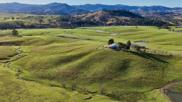 Meticulously developed beef cattle property with executive benefits | Video