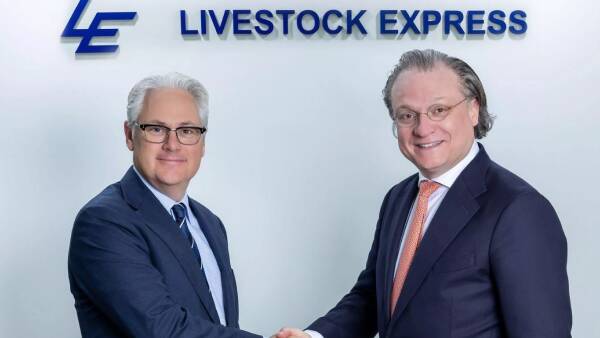 Holmes a Court beefs up live-ex agenda as Heytesbury buys big shipping fleet